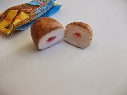 Camel Ball Bubblegum - Bubblegum balls with a sour liquid centre - Sold individually