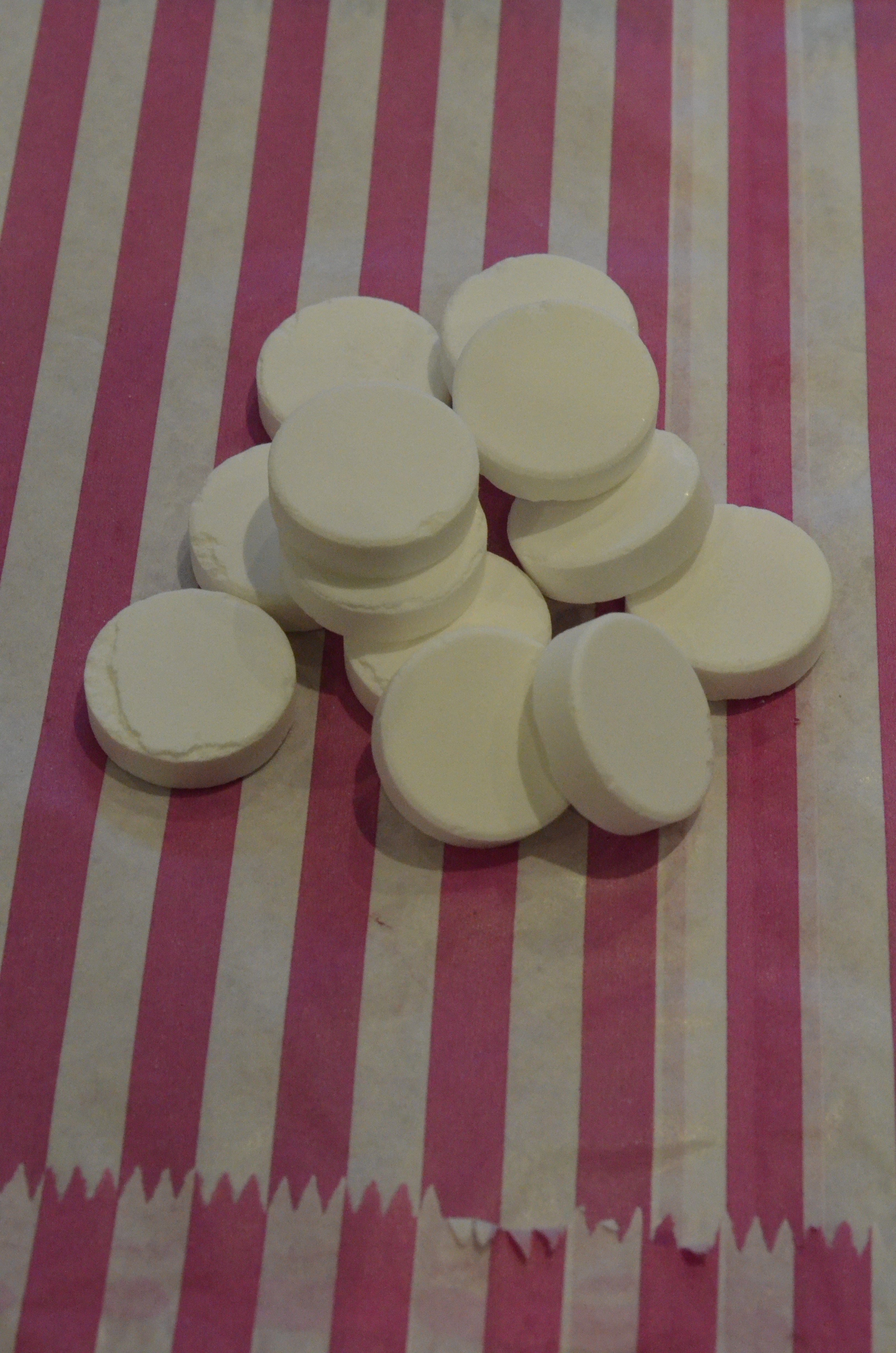 Strong Mints - Peppermint flavoured candy sweets – Arcade Sweets & Treats