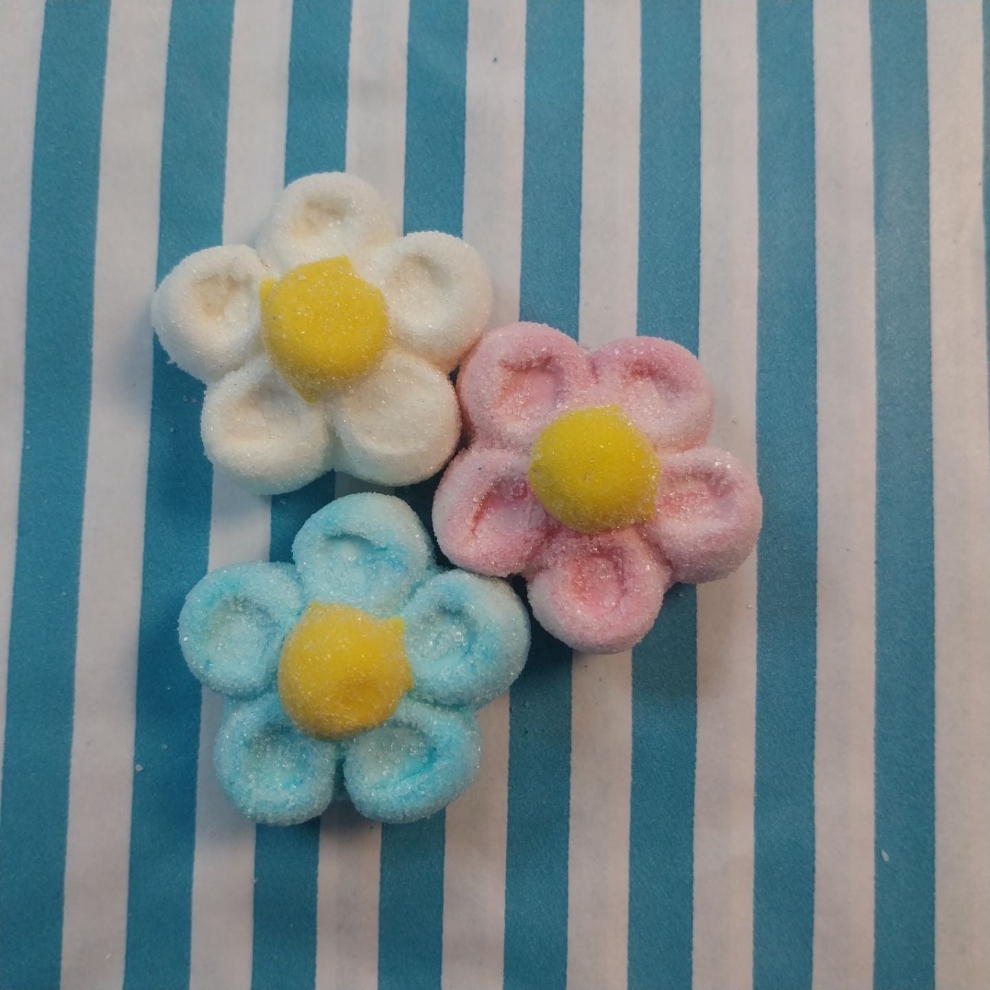 Flower Shaped Marshmallows - Fruits of the forest flavour marshmallows