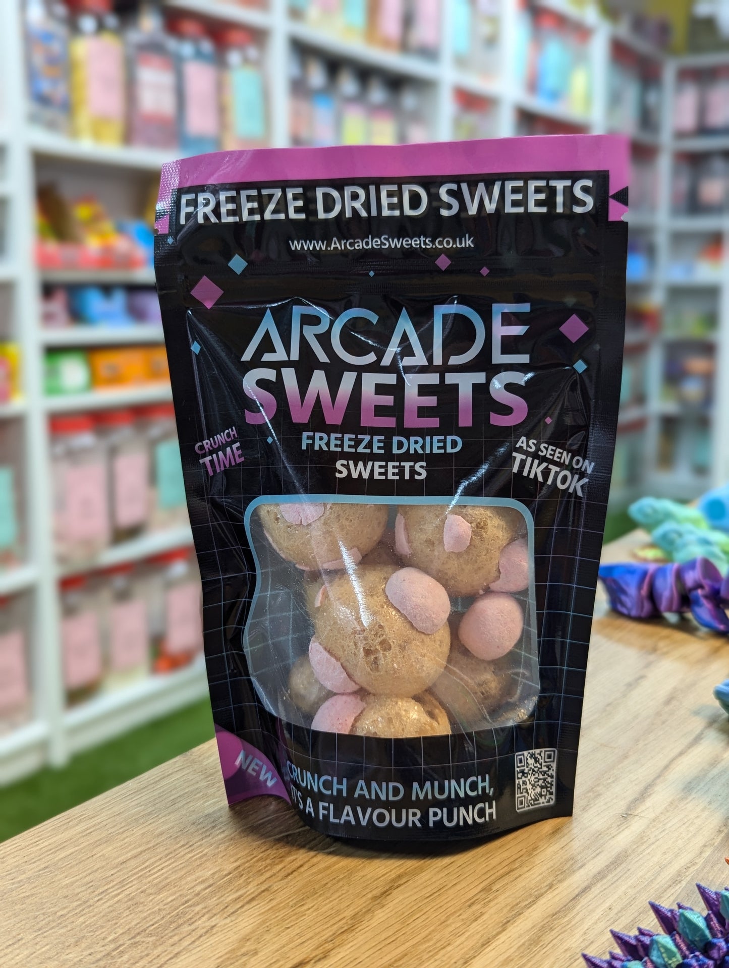 Freeze-Dried Strawberry Traditional Bon Bons –  Crunchy Treats